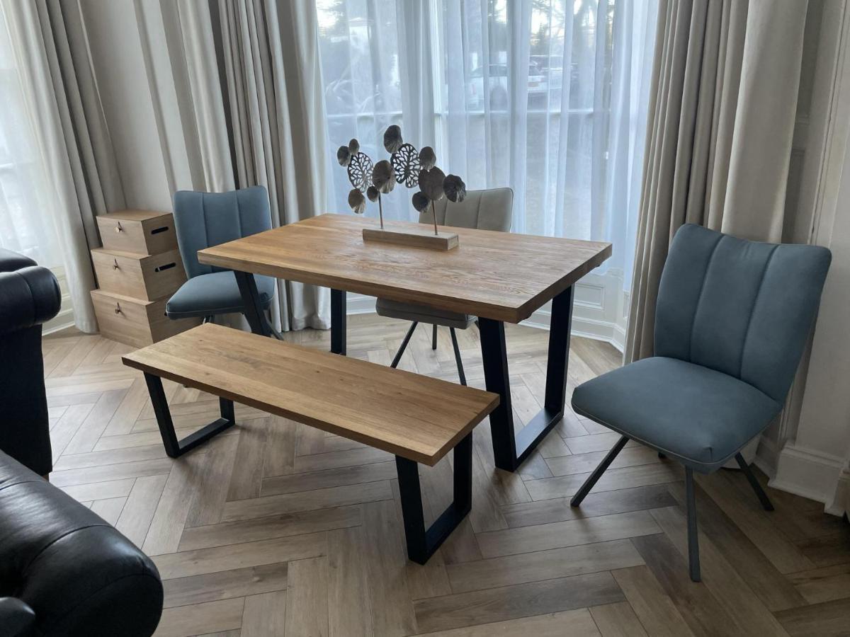 דירות Stunning 2-Bed-2Bath Apt In Whitby With Parking מראה חיצוני תמונה